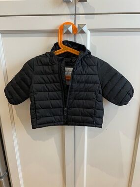 Gap baby 0-6m Kids Black Puffer Jacket with Hood